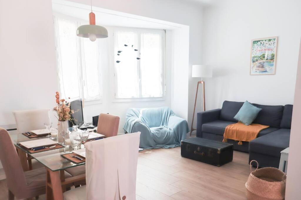 Le Rostan Deux Chambres Avec Balcons * Antibes